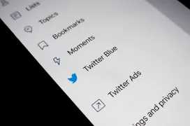 Los usuarios de Twitter Blue ya podrán esconder sus marcas azules