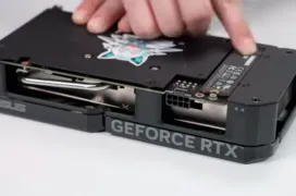 ASUS tiene un prototipo de NVIDIA GeForce RTX 4060 Ti con ranura para SSD