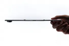 El primer unboxing del Samsung Galaxy Z TriFold deja ver su caja inmensa y un accesorio que la industria había olvidado