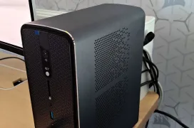 Corsair nos muestra la AI Workstation 300: una estación de trabajo de 4,4 litros con 96 GB de memoria gráfica