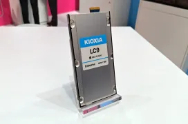 Kioxia nos muestra un SSD de 245 TB: así es el QLC con mayor capacidad del mundo