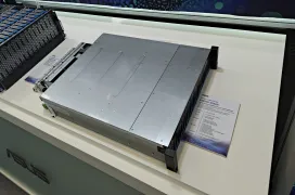 Nuevo ASUS VS320D-RS26N: almacenamiento unificado all-NVMe con hasta 26 SSD U.2 de doble puerto