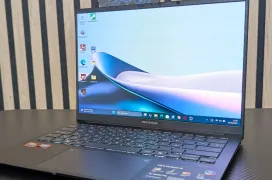 ASUS Zenbook 14 OLED UM3406KA Review con AMD Ryzen AI 7 350