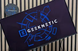 Samsung sigue liderando el mercado de monitores OLED seguida muy de cerca por ASUS