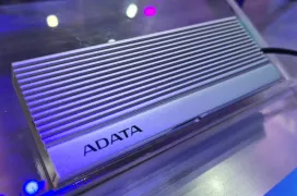 Hasta 6.000 MB/s y conectividad Thunderbolt 5 en el SSD externo ADATA Project TITAN
