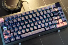 Corsair nos muestra su kit barebone de teclado personalizable MAKR75