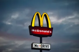 Un fallo crítico en bot de IA de McDonald’s pone en riesgo la seguridad de millones de solicitantes de empleo