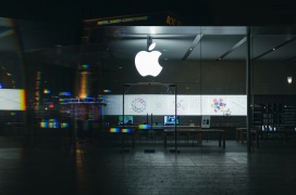 Tim Cook no teme a los dispositivos basados en IA: "Es difícil imaginar un mundo sin el iPhone"