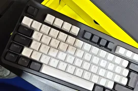 El teclado Rockfall 3 TKL de HATOR tiene un tamaño compacto, duración de hasta 160 horas e iluminación RGB por tecla