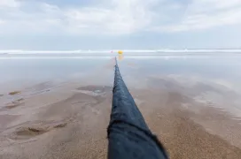 Microsoft restablece su nube tras cortes en cables submarinos del Mar Rojo