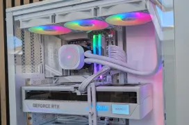 PCSpecialist Luna Recon Master Review con Ryzen 7 9800X3D y RTX 5090