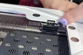 Se deja ver una tarjeta gráfica MSI con el conector de corriente oculto basada en el modelo Ventus 3X en color blanco