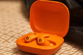 Beats Powerbeats Fit, la nueva apuesta de Apple en audio deportivo con diseño más flexible, ANC y sonido espacial