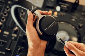 Beyerdynamic lanza los DJ 300 PRO X, auriculares modulares con sonido profesional y diseño personalizable para estudio y cabina