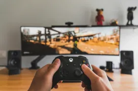 Microsoft apostaría por la potencia bruta en su nueva Xbox, aunque el precio podría ser el doble que el de la PS6