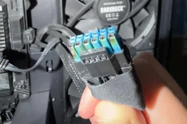 Aparece otra AMD Radeon RX 9070 XT de Sapphire con el conector de 16 pines quemado