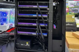 Un usuario de Reddit muestra su servidor con 4 RTX 5090 ASUS ROG Astral y 2 fuentes de 2.400 W cada una