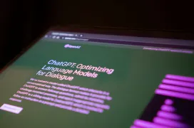 ChatGPT cumple tres años: la revolución que empezó con un cajón de texto y ha acabado transformando la industria