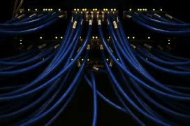 El CEO de NVIDIA alerta sobre la lentitud de Occidente: Estados Unidos tarda tres años en levantar un centro de datos y China lo hace en días