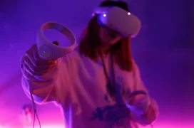 Meta cambia de planes y retrasa sus gafas de realidad mixta hasta 2027 porque prefiere pulir el diseño a llegar antes