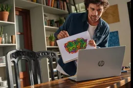 Aparece el primer portátil con los Intel Panther Lake, un HP OmniBook X Flip 16 con el Core Ultra 7 355