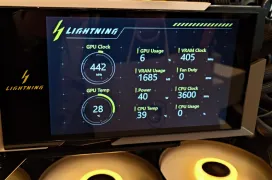 MSI GeForce RTX 5090 32G LIGHTNING Z: La primera GPU que alcanza 1.000 W es también la pionera con una pantalla de 8 pulgadas