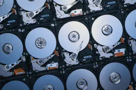 Western Digital está trabajando en discos duros de hasta 100 TB con un ancho de banda de hasta 1,2 Gbps