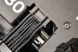 Algunos conectores de 16 pines de fuentes y adaptadores de MSI parecen salirse después de un tiempo de uso