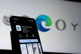 Microsoft Edge para móvil recupera la reproducción en segundo plano de YouTube y se apunta un golpe directo contra Chrome