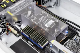 PCSpecialist Athena AI Pro Preview: un servidor de 80.000 € con 4 GPUs Blackwell y 384 GB de VRAM para IA local empresarial
