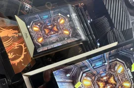 MSI desarrolla su AIO más espectacular con el nuevo MSI MEG Coreliquid E15: pantalla OLED con giro de 110 grados, para una mejor visualización y siste