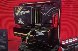 Vertical, inclinada o convertida en benchtable: Así es la estructura modular de la nueva ASUS ROG GR20 Edition 20 