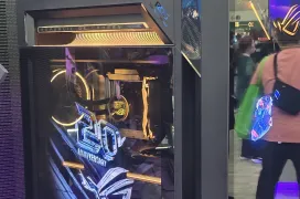 ASUS ROG G1000 Edition 20: así es el sobremesa de 40 kilos con ventiladores holográficos y un Ryzen 9 9950X3D