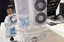 Refrigeración líquida de 360 mm con pantalla LCD, efecto 3D y puertos: esto es lo que nos ha enseñado ASRock
