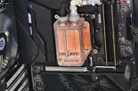 Esta refrigeración líquida ENERMAX PFA disipa 900 W sin necesidad de bomba 