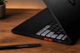 El Framework Laptop 13 Pro se retrasa por un fallo en el trackpad háptico y otro en la pantalla detectados antes de la producción