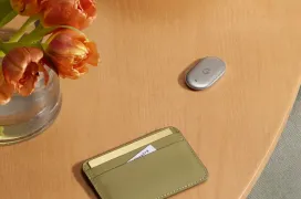 La Google Pixel Tag está fabricada en acero inoxidable y ofrece batería para todo un año