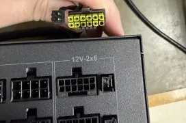 Se funde el conector de 16 pines de una fuente ASRock pese a contar con protección TempGuard