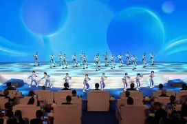 Unitree lanza UniUni, su plataforma para coreografiar y sincronizar flotas de robots humanoides G1 y H2