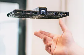 Hover Camera, un dron plegable para fotografía y vídeo autónomo