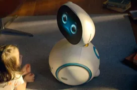 ASUS sorprende con un asistente robot 