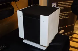 Este pequeño ordenador pasivo con GTX 1060 y Kaby Lake es la ultima creación de Supermicro y Calyos