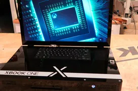 Crean una Xbox One X portátil con su propia pantalla y teclado