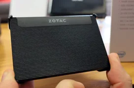 ZOTAC Pico PI226, un completo PC que cabe en la palma de la mano