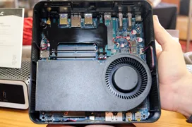 ZOTAC MA551, el primer mini PC con APU AMD Raven Ridge con GPU Vega