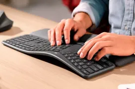 Diseño curvado y con ondulaciones en el ergonómico teclado inalámbrico Logitech  Ergo K860