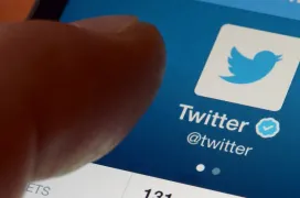 Una filtración revela que Twitter está creando un plan para marcar tweets que contengan información falsa