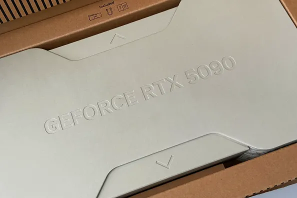 Unboxing de la NVIDIA RTX 5090 FE