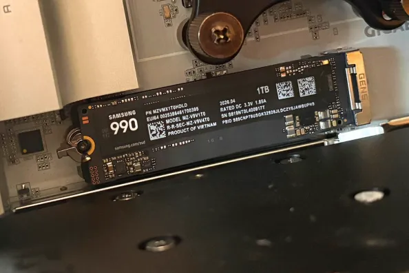 Samsung SSD 990 Review: PCIe 4.0 con más rendimiento y más eficiencia que el 990 EVO