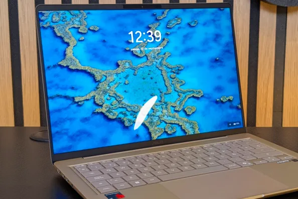 ASUS Zenbook 14 (UX3480) Review: el Zenbook más asequible deslumbra en acabados pero asume recortes importantes